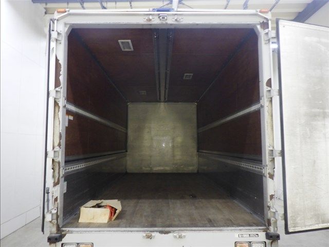 2015 Isuzu Forward Wing auction photo 4
