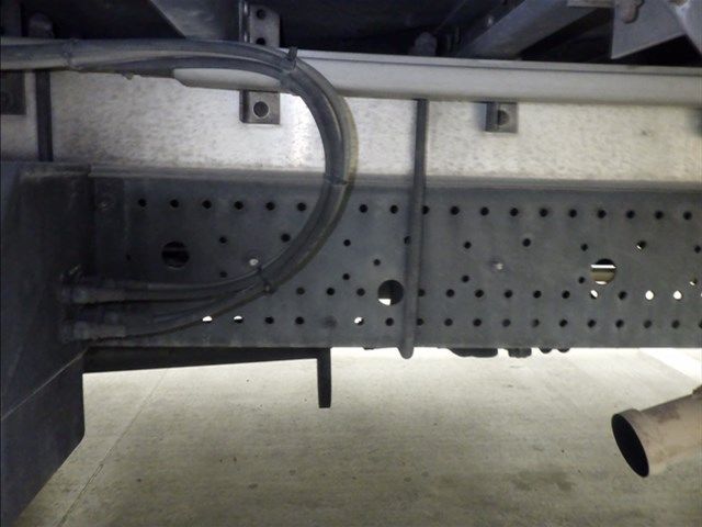 2015 Isuzu Forward Wing auction photo 5