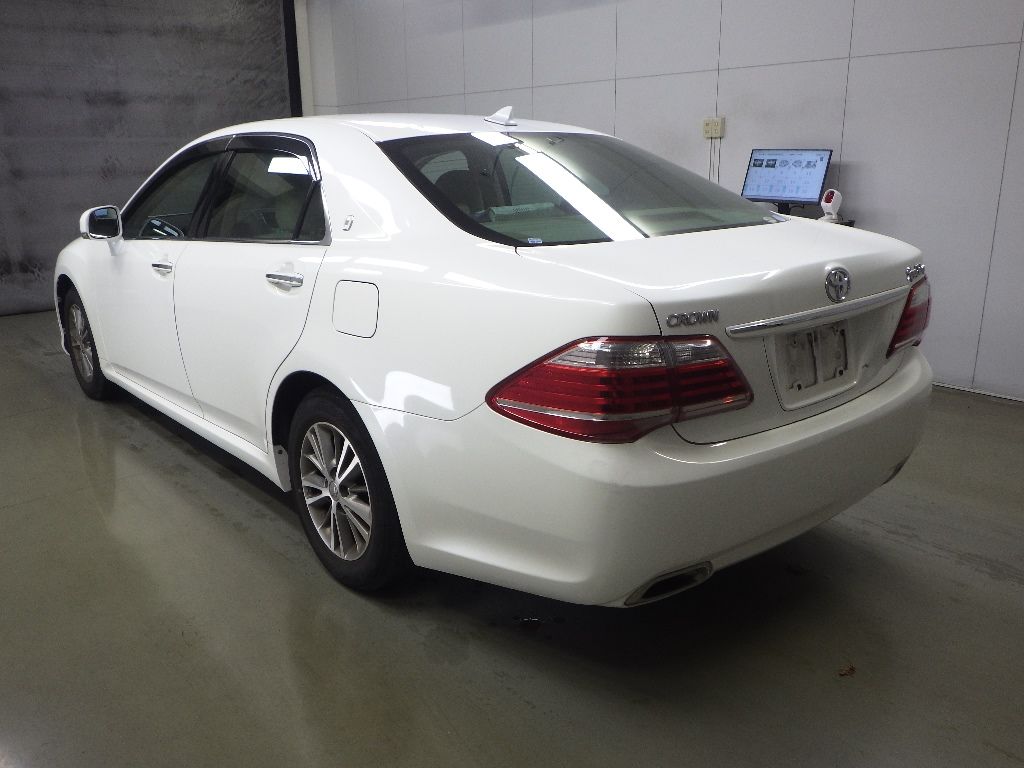 2011 Toyota クラウン SED Royal Saloon auction photo 5