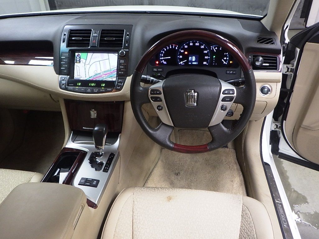 2011 Toyota クラウン SED Royal Saloon auction photo 3