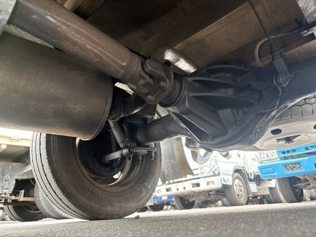 2006 Isuzu Elf Wキャブ 4WD auction photo 10