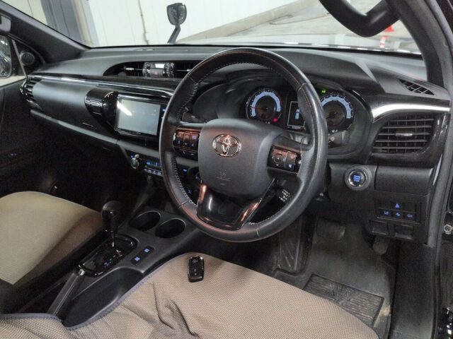2019 Toyota Hilux Z Black Rally Edition 4WD auction photo 6