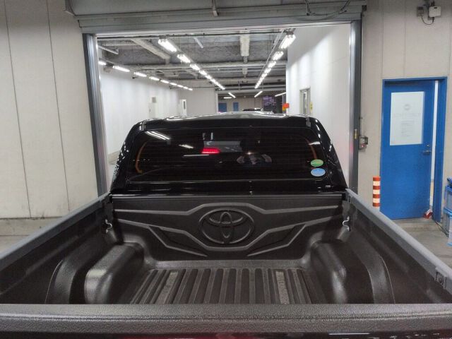 2019 Toyota Hilux Z Black Rally Edition 4WD auction photo 3