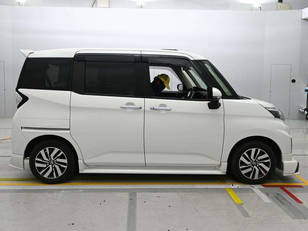 2023 Toyota Roomy カスタムG 4WD auction photo 3