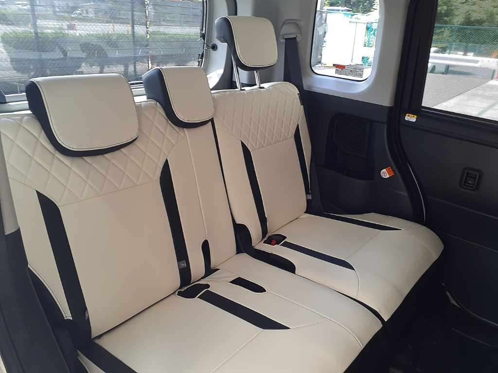 2023 Toyota Roomy カスタムG 4WD auction photo 11