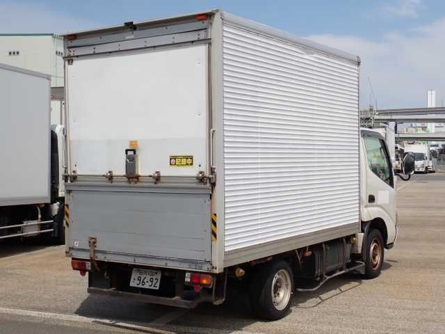 2008 Toyota Dyna 4WD 0.85T ドライバン auction photo 2