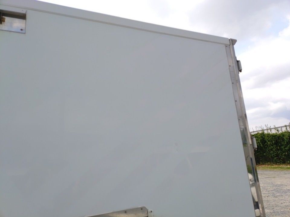 2017 Isuzu Elf auction photo 27