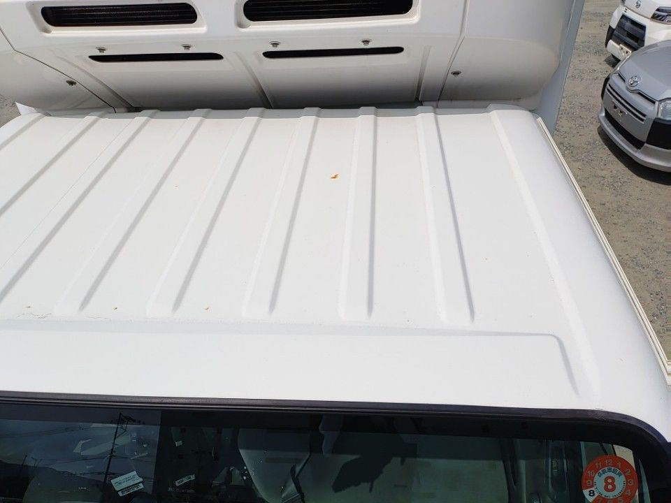 2017 Isuzu Elf auction photo 21