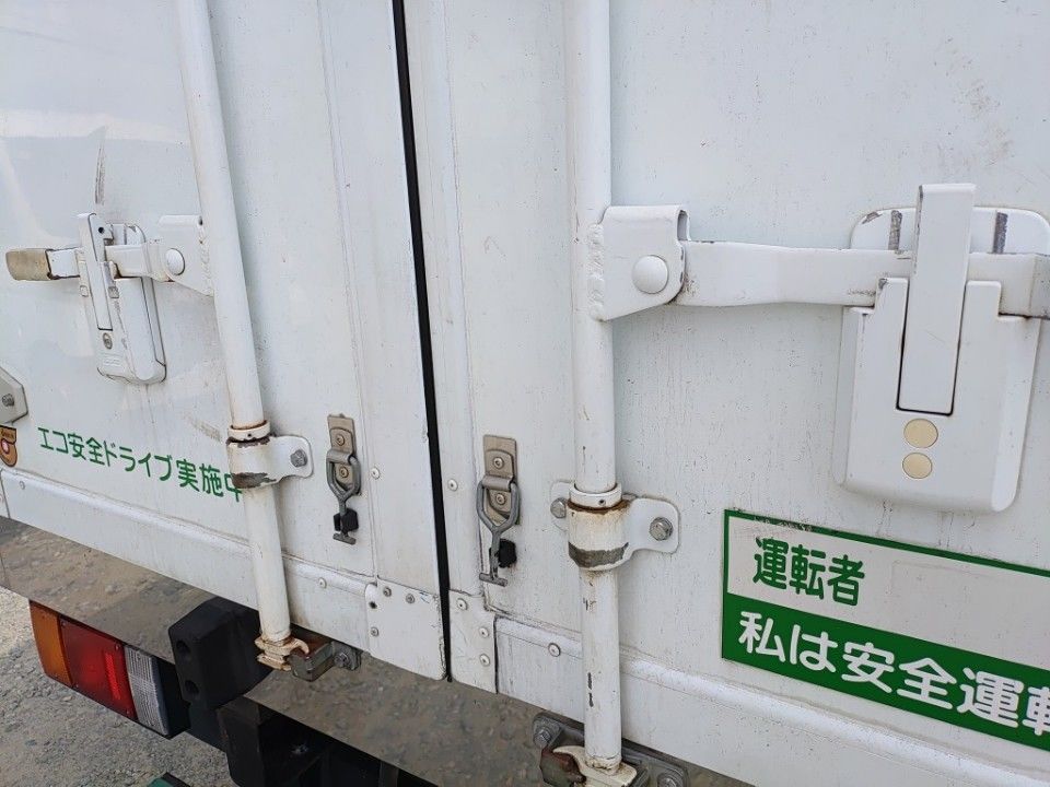 2017 Isuzu Elf auction photo 25