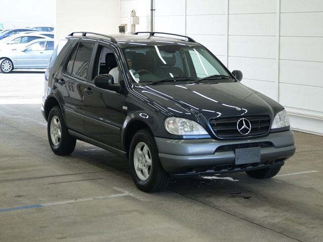 2001 Mercedes-Benz 4WD ML270 CDI Japan auction vehicle
