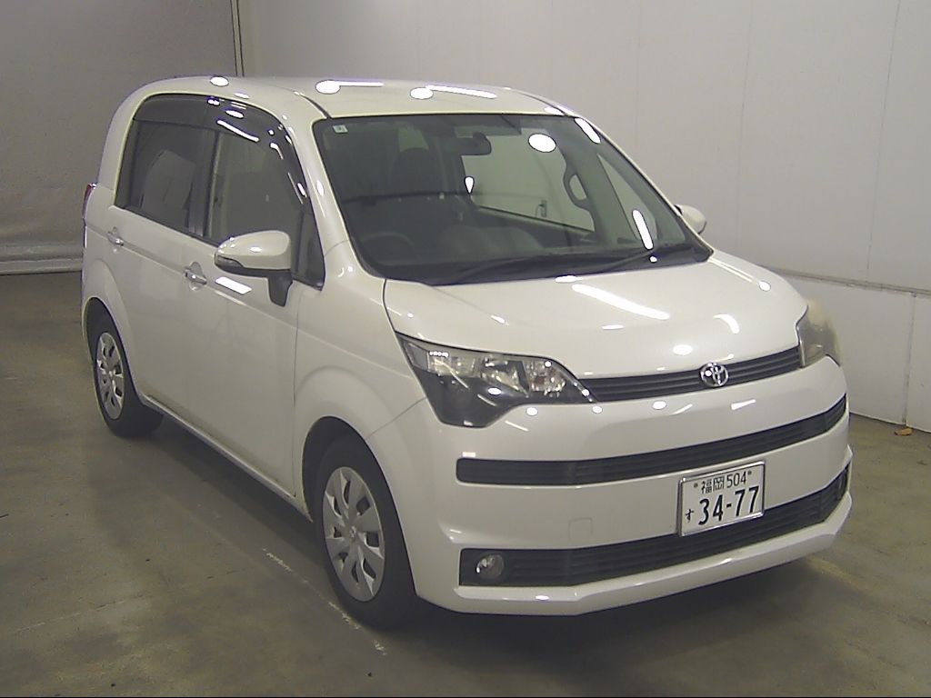 2014 Toyota Spade F Japan auction vehicle