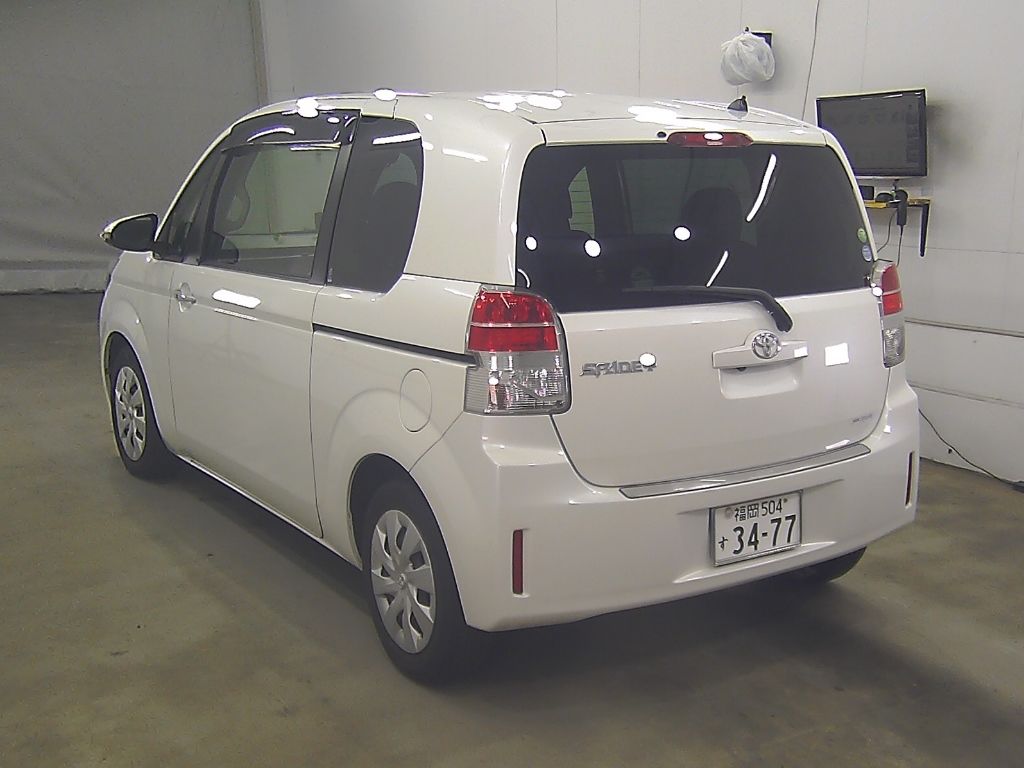 2014 Toyota Spade F auction photo 5