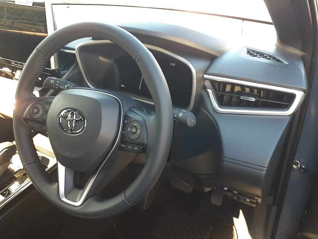 2026 Toyota Corolla Cross Hybrid Z auction photo 9