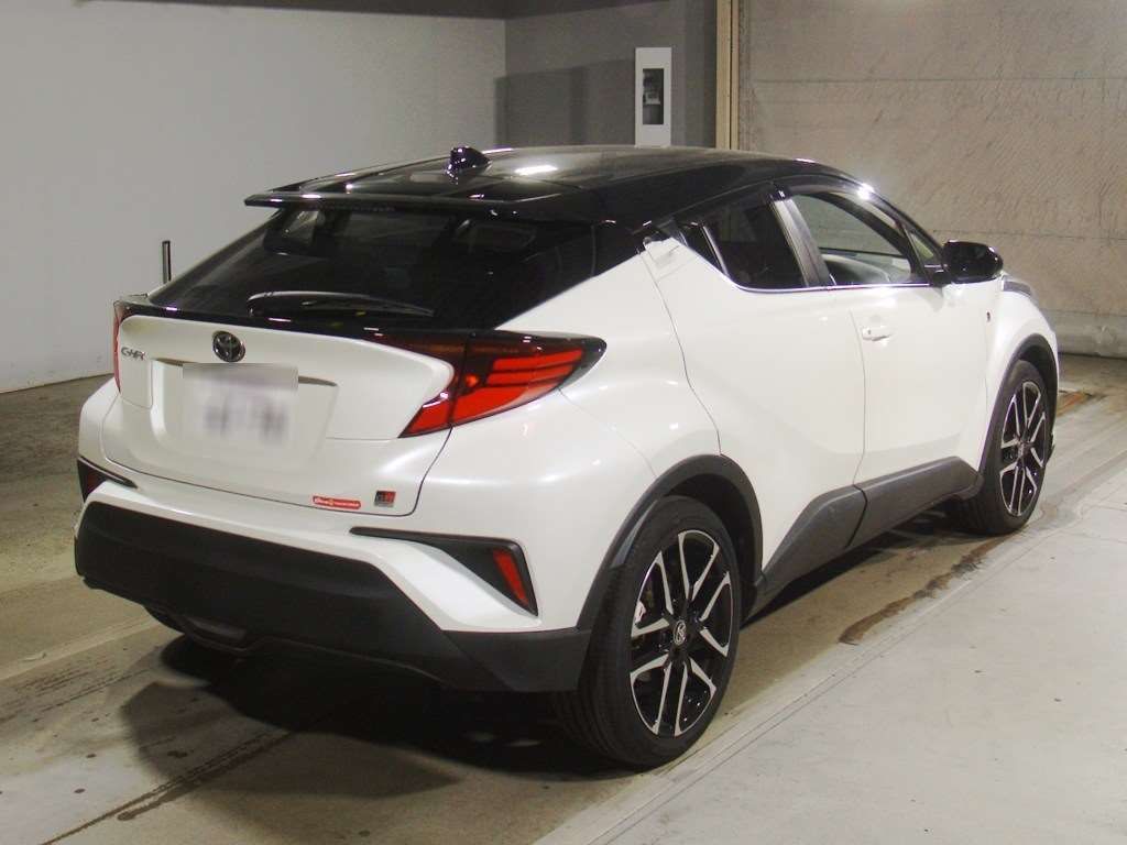 2021 Toyota C-HR S-T GRスポーツ auction photo 2