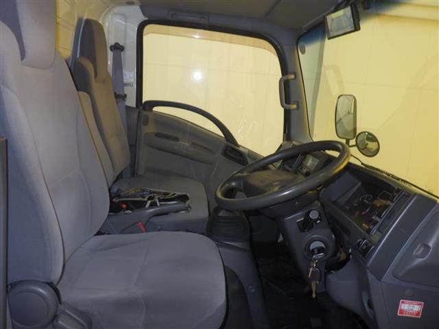 2011 Isuzu Elf 冷蔵・冷凍車 auction photo 6