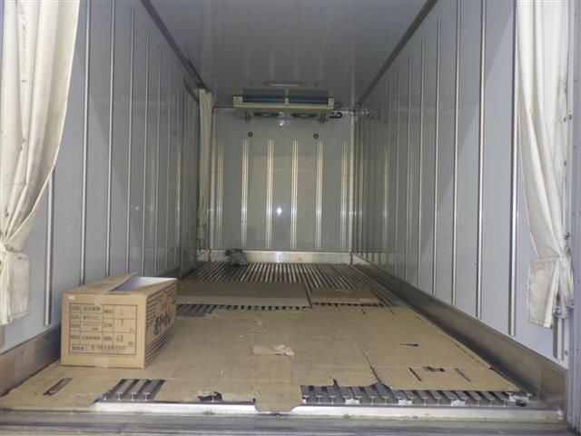 2011 Isuzu Elf 冷蔵・冷凍車 auction photo 4