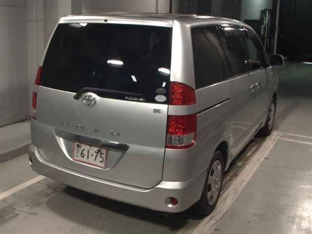 2007 Toyota Noah X Special Edition auction photo 4