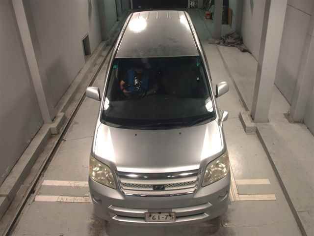 2007 Toyota Noah X Special Edition auction photo 5