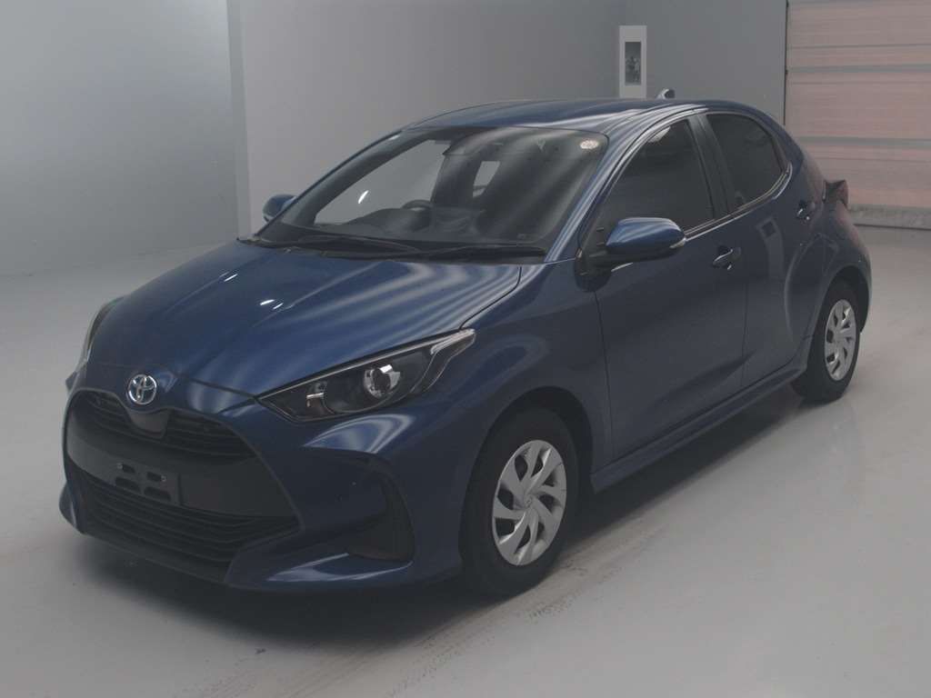 Japan Auction Vehicles 4 2021 Toyota Yaris Hybrid X auction photo