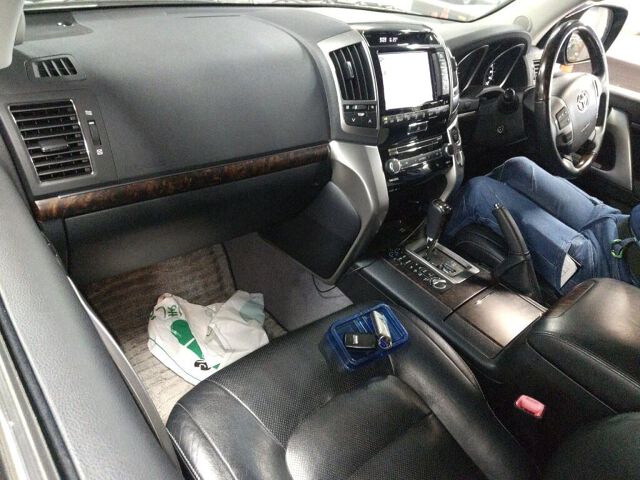 2013 Toyota Land Cruiser ZX 4WD auction photo 3