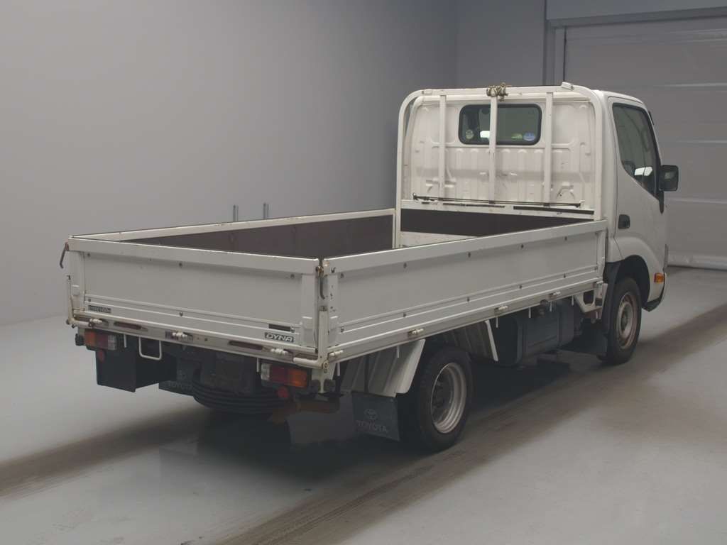 2019 Toyota Dyna auction photo 2