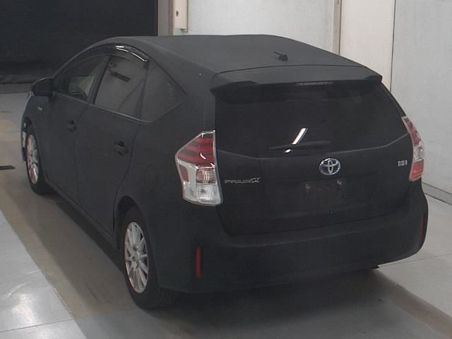 2015 Toyota Prius Alpha G auction photo 2