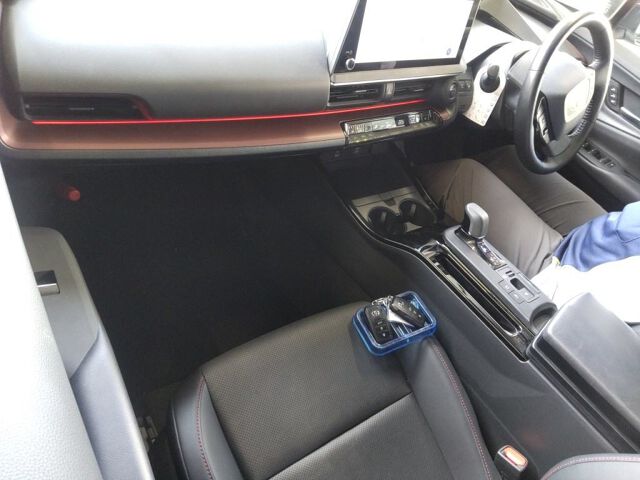 2024 Toyota Prius Z auction photo 3