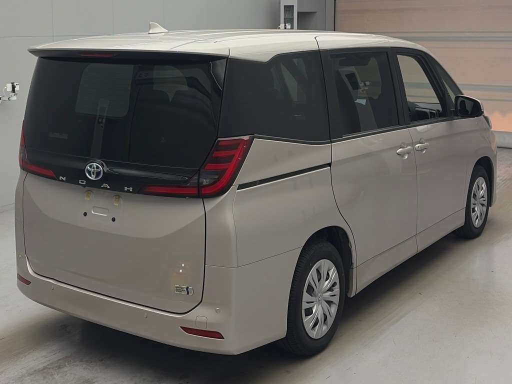 2022 Toyota Noah ハイブリッドX auction photo 2