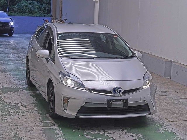 Japan Auction Vehicles 7 2012 Toyota Prius PHEV S auction photo