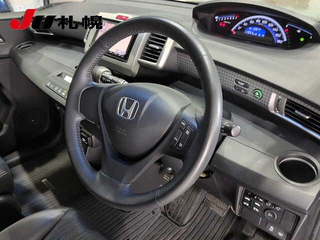 2012 Honda Freed 4WD G Aero Just Selection auction photo 3