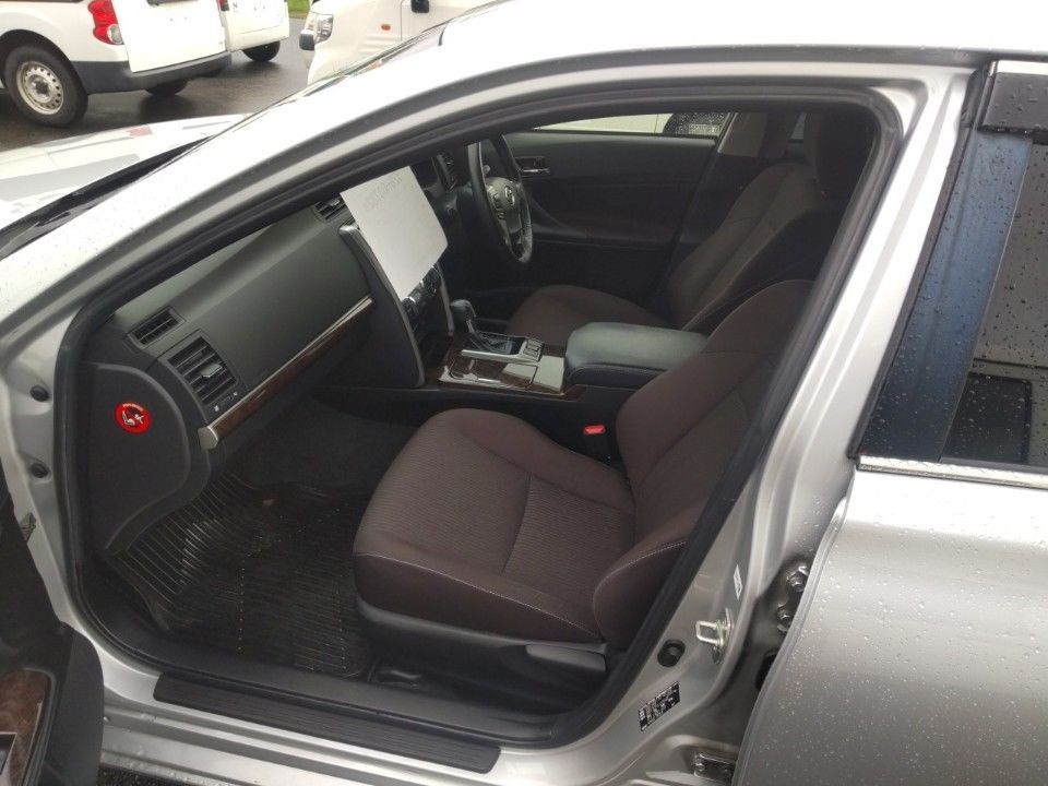 2017 Toyota Mark X auction photo 16