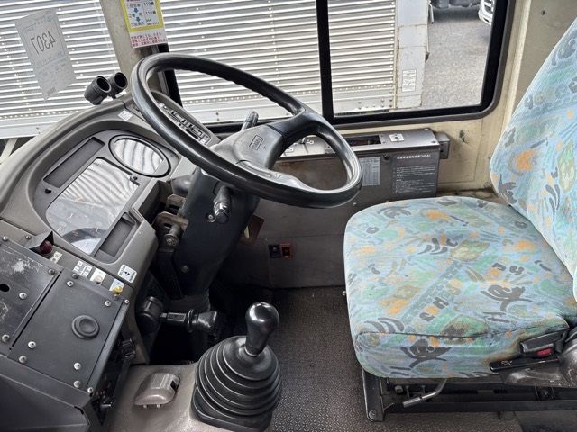 2005 Isuzu バス auction photo 5