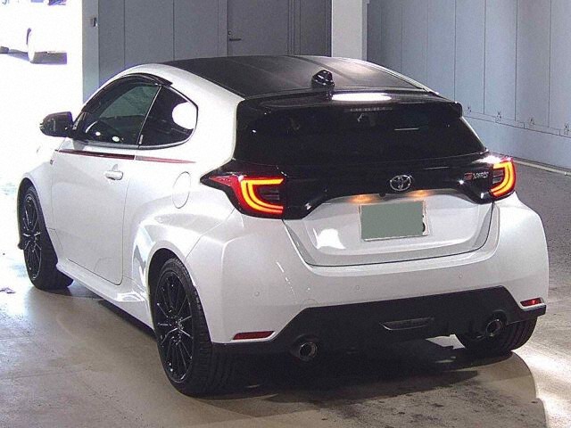 2021 Toyota GR Yaris RS auction photo 2