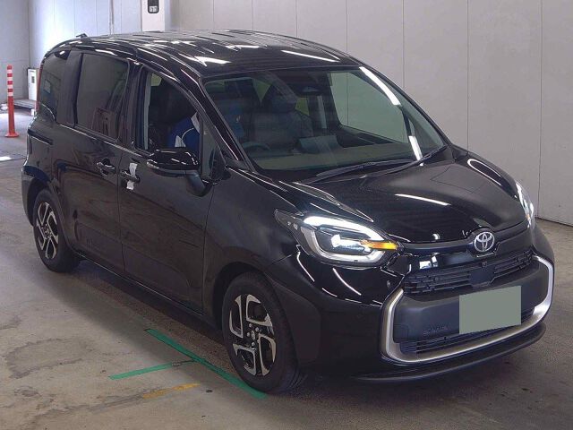 Japan Auction Vehicles 9 2026 Toyota Sienta ハイブリッドZ auction photo