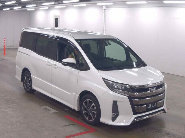 2017 Toyota Noah SI Japan auction vehicle