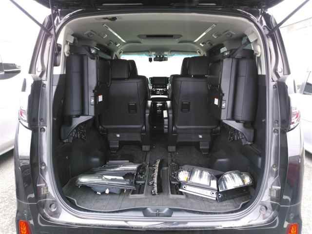 2015 Toyota Vellfire 4WD Hybrid ZR G Edition auction photo 10