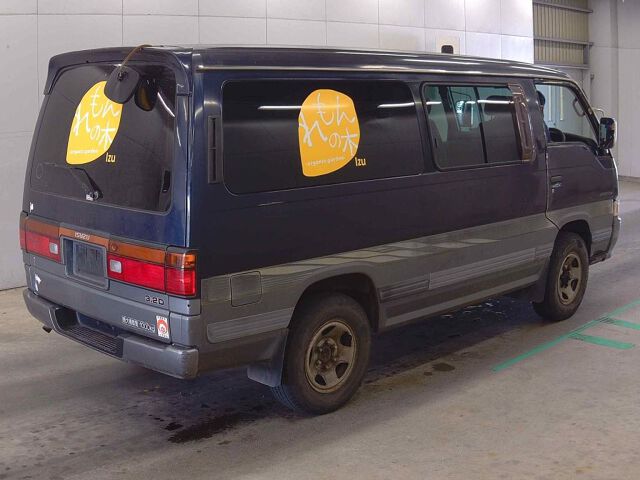 1999 Isuzu ファーゴバン 4WD auction photo 5