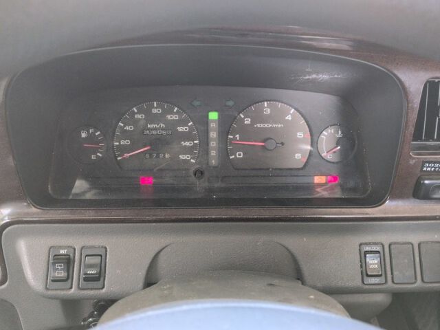1999 Isuzu ファーゴバン 4WD auction photo 3
