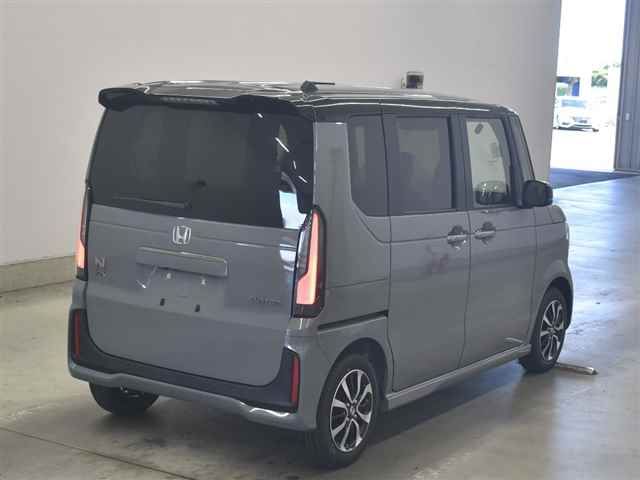 2026 Honda N_BOXカスタム Two-tone coordinated style auction photo 5