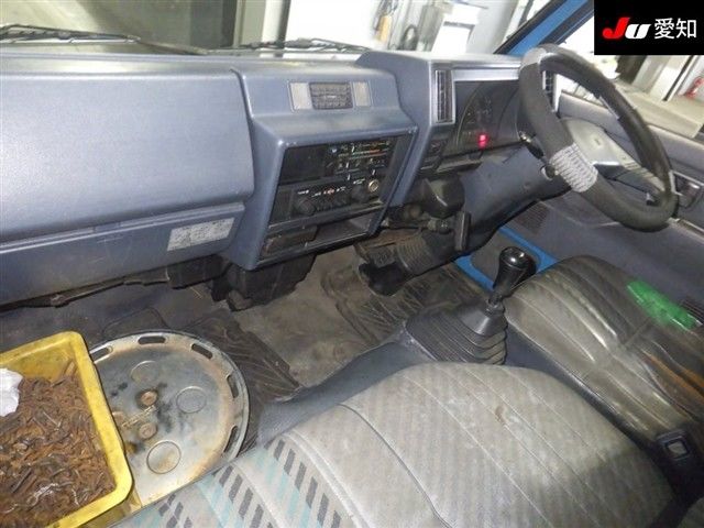 1992 Isuzu エルフ T auction photo 3