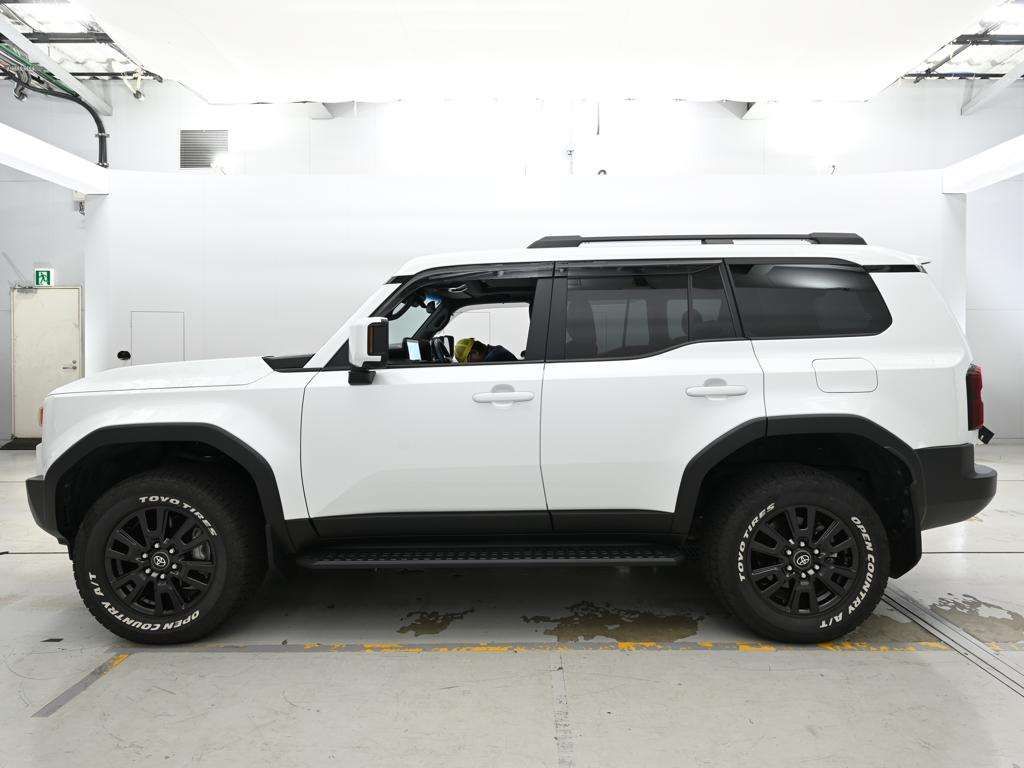2024 Toyota Land Cruiser 250 VX 4WD auction photo 4