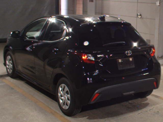 2024 Toyota Yaris X auction photo 2