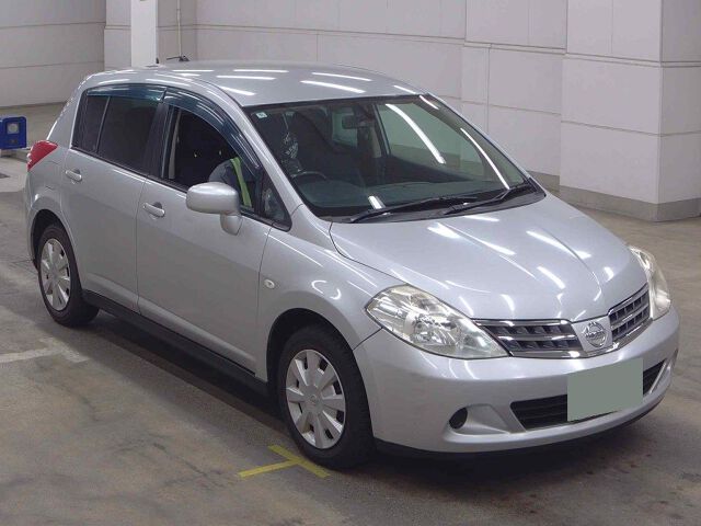 2010 Nissan ティーダ 15M FOUR 4WD Japan auction vehicle