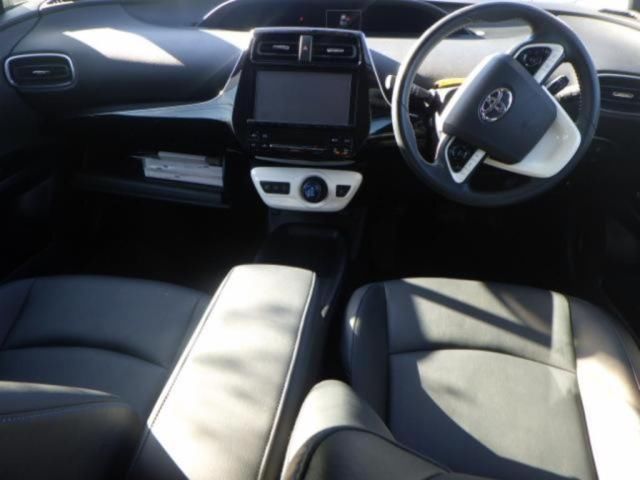 2016 Toyota Prius Sツーリングセレクション auction photo 3