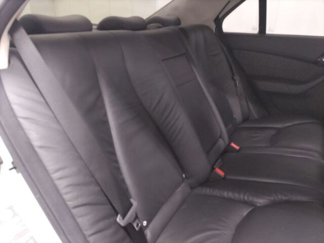 2005 Mercedes-Benz S-Class S500L auction photo 6