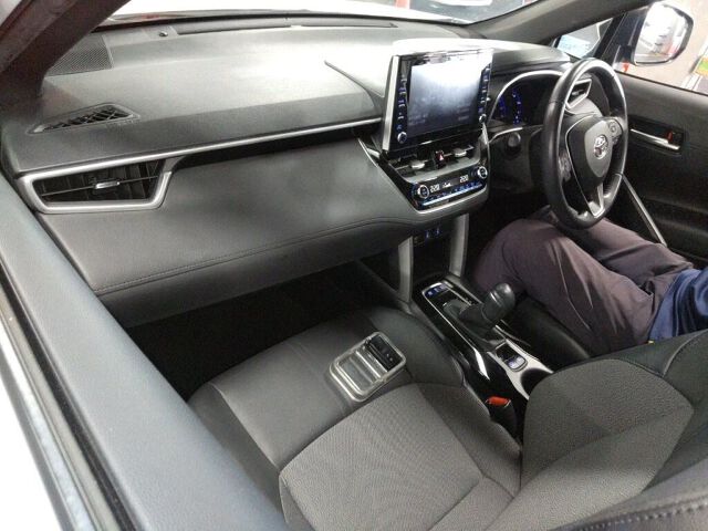 2021 Toyota Corolla Cross Hybrid Z auction photo 3