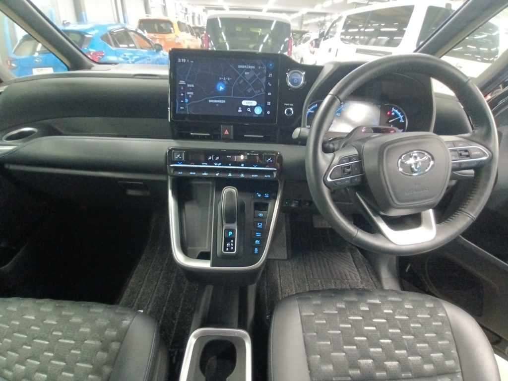 2023 Toyota Voxy ハイブリッドS-Z auction photo 11