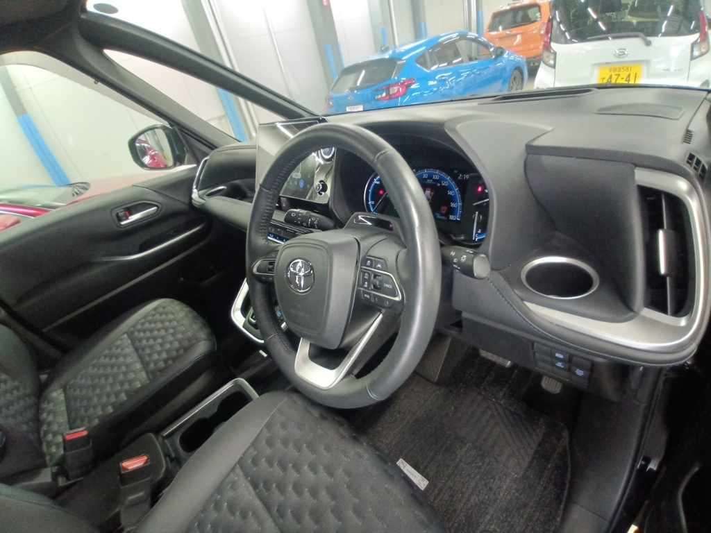 2023 Toyota Voxy ハイブリッドS-Z auction photo 9