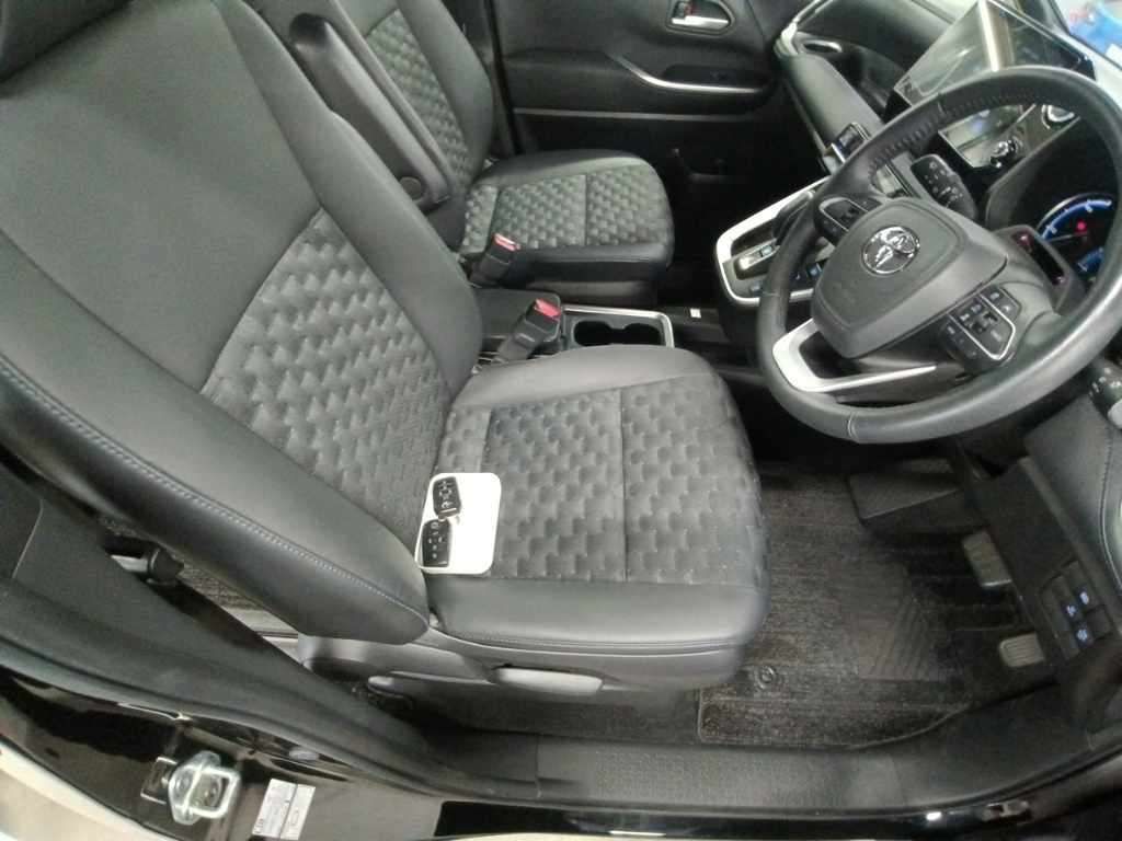 2023 Toyota Voxy ハイブリッドS-Z auction photo 10