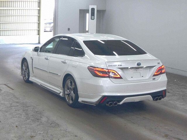 2018 Toyota Crown RS Advance auction photo 2